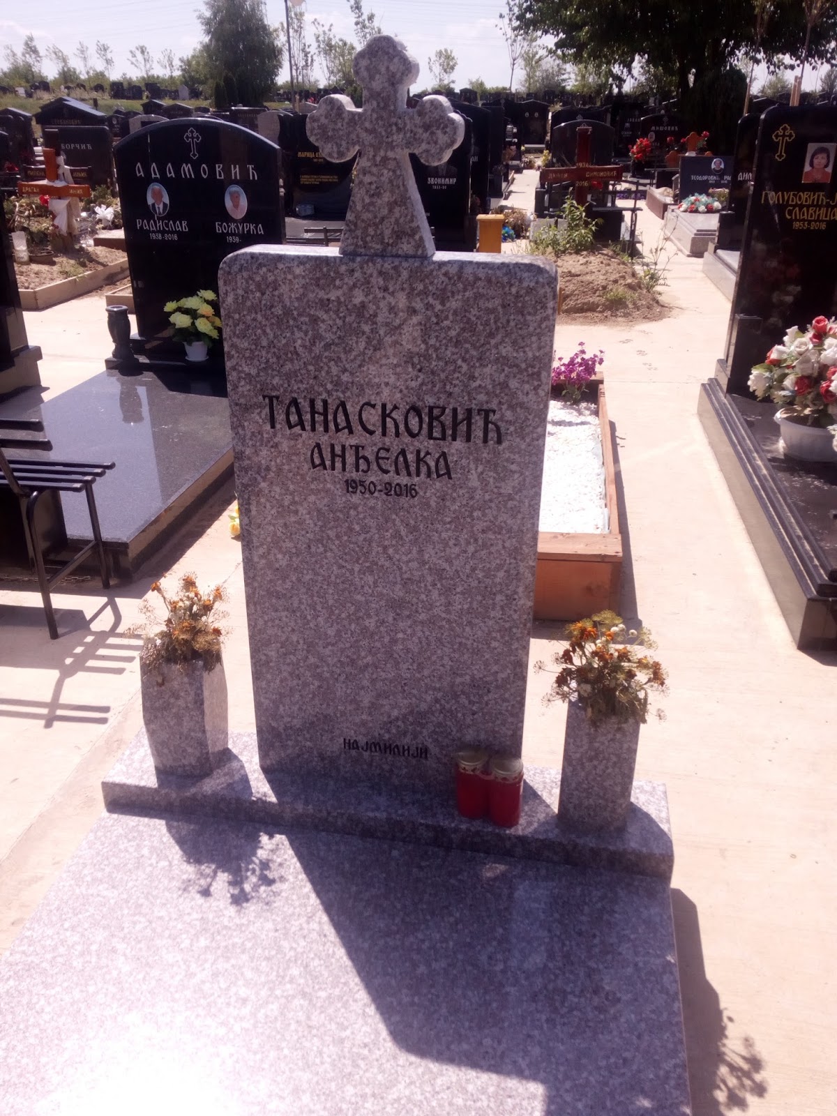 Gravestones model 114