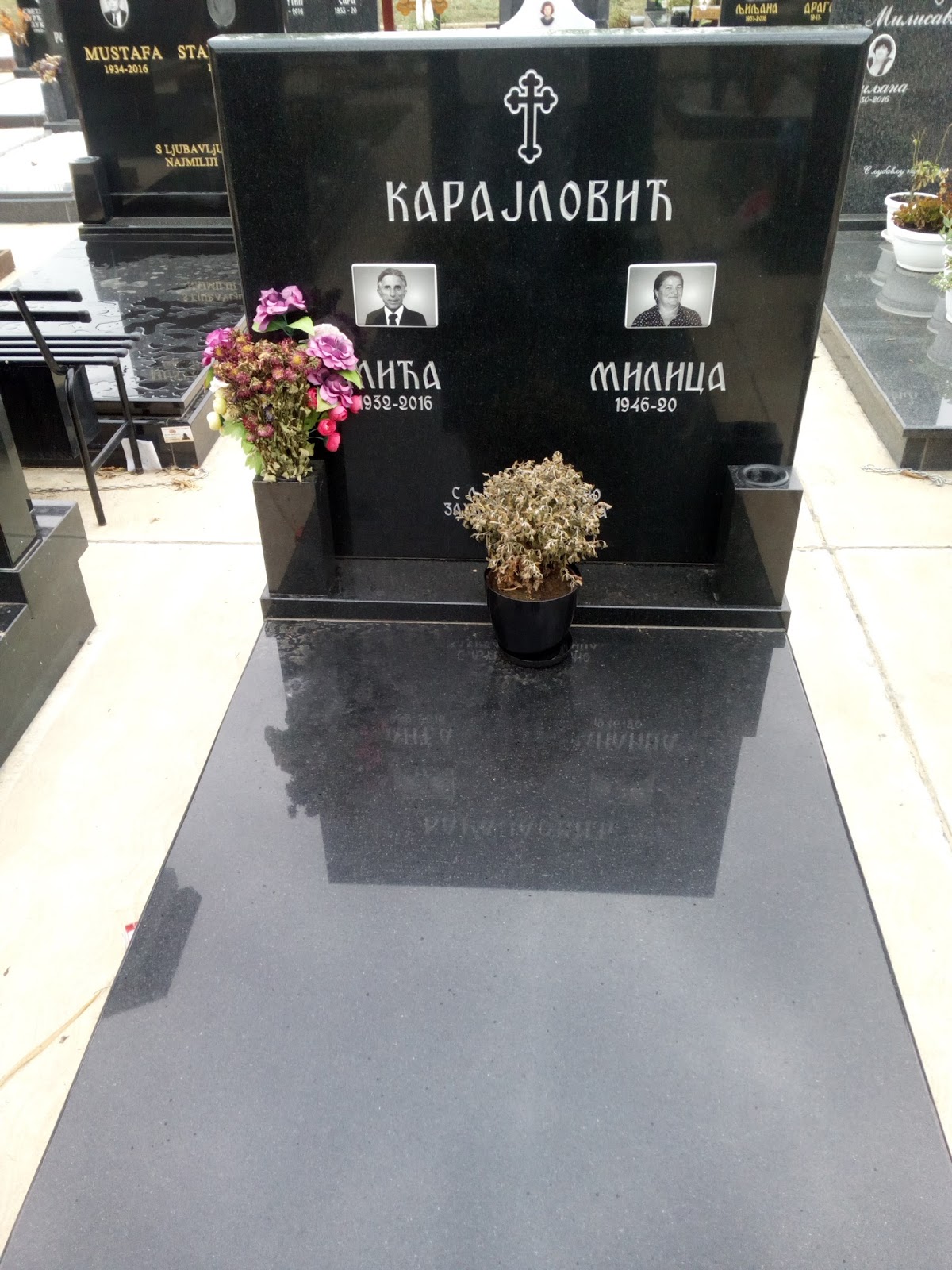 Gravestones model 118