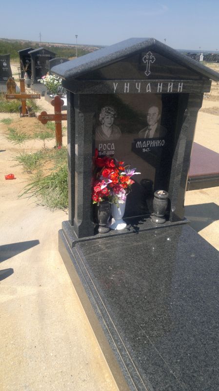 Gravestones model 12