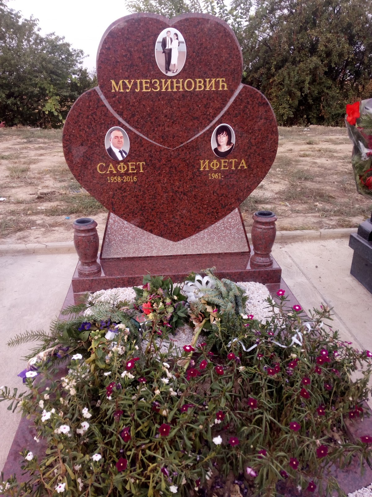 Gravestones model 120