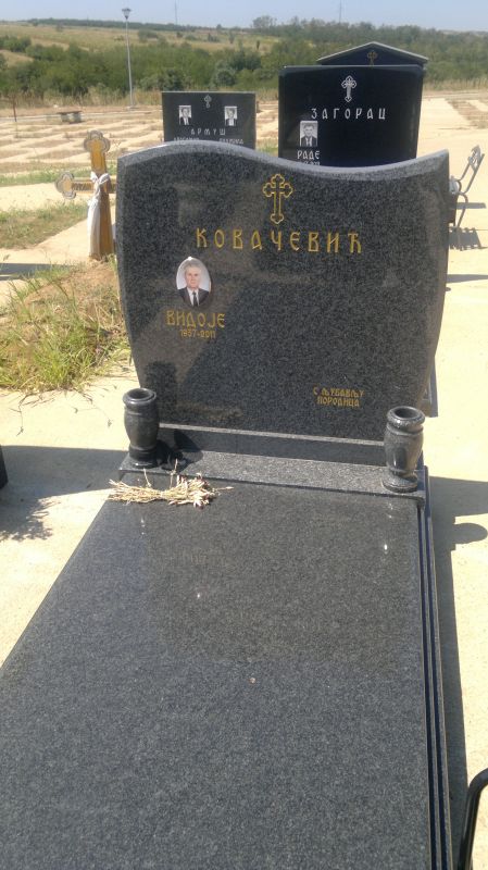 Gravestones model 16