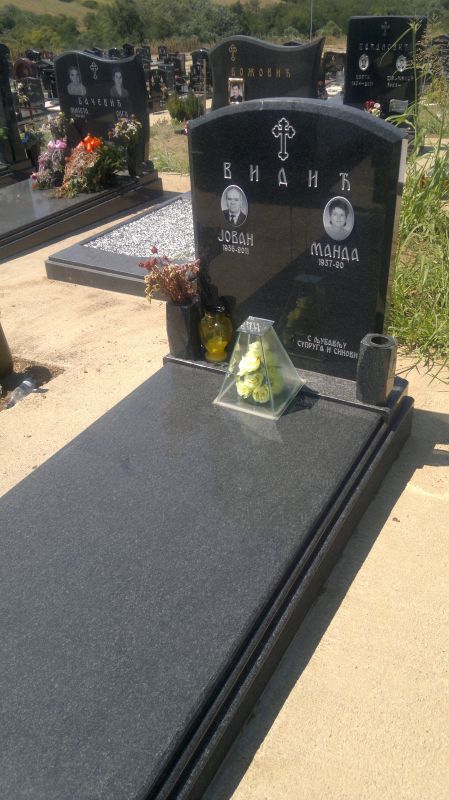 Gravestones model 22