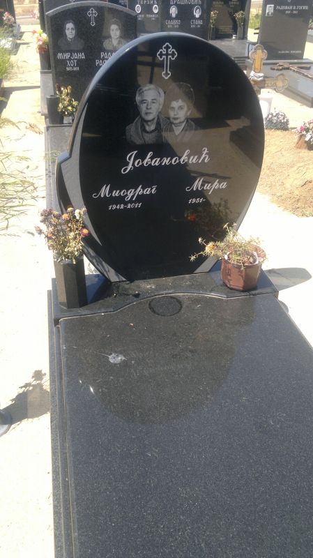 Gravestones model 26