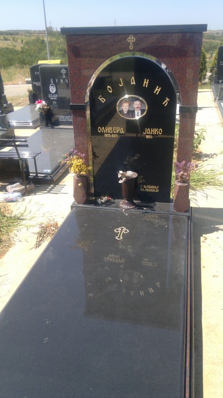 Gravestones model 32