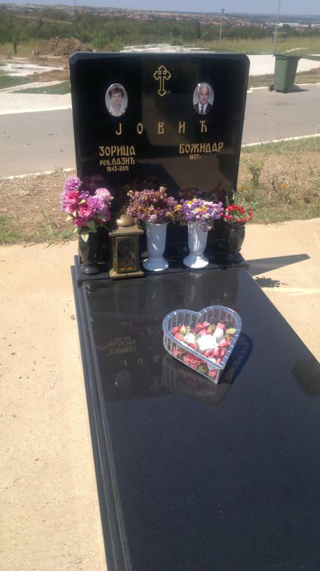 Gravestones model 36