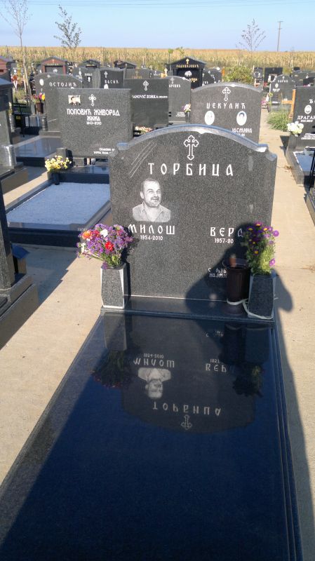 Gravestones model 53