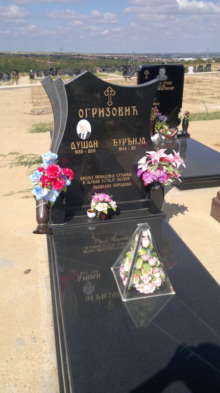 Gravestones model 59