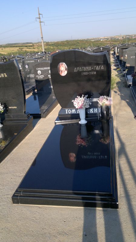 Gravestones model 79