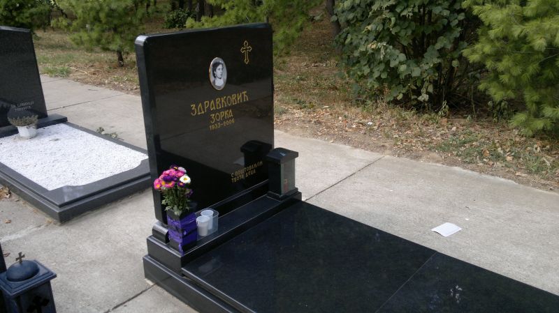 Gravestones model 82