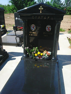 Gravestones model 85