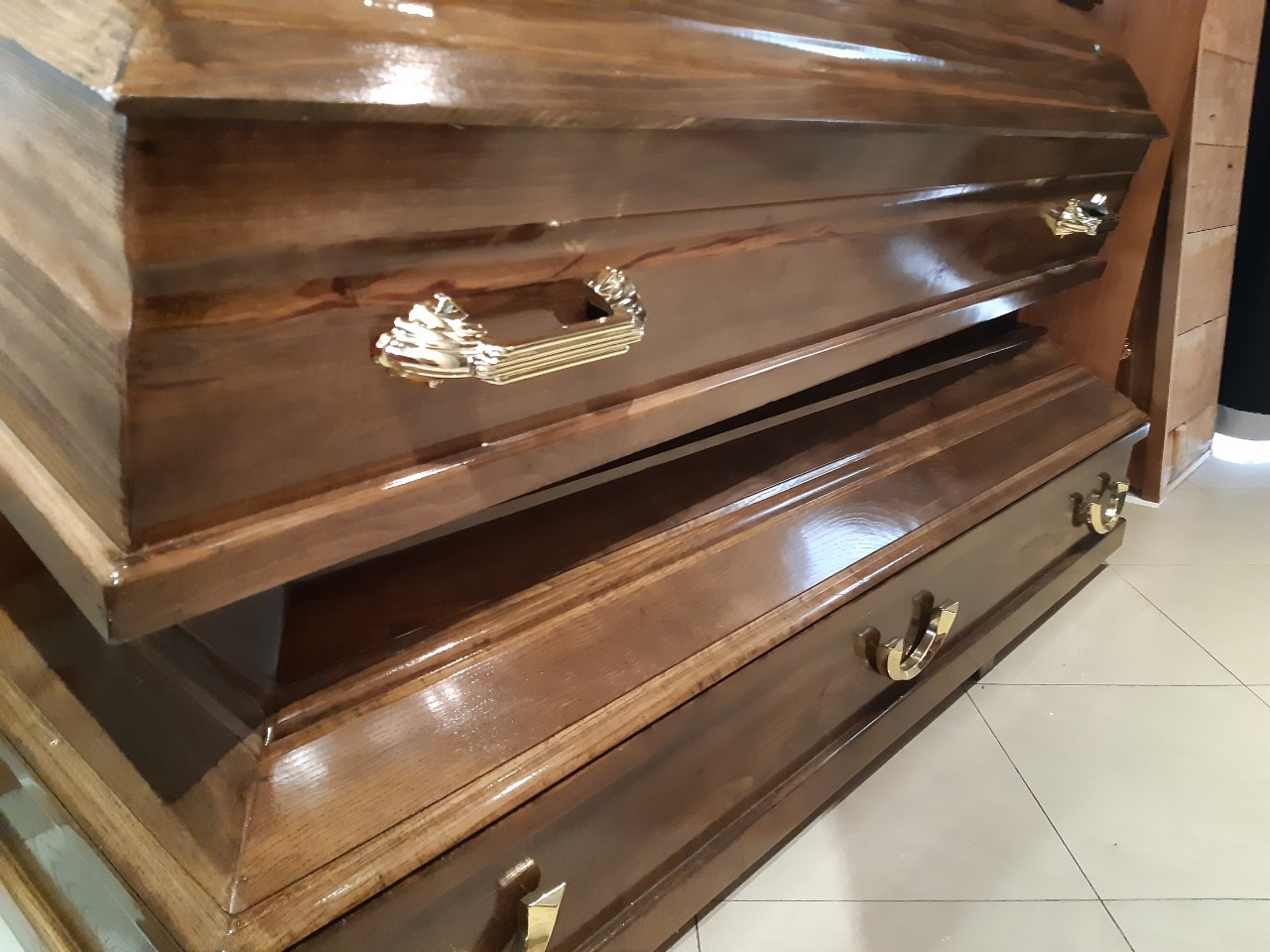 Deceased transportation from France